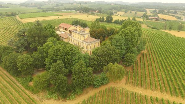 Hauptsitz Weinproduzent Olim Bauda von Cà Del Piemonte